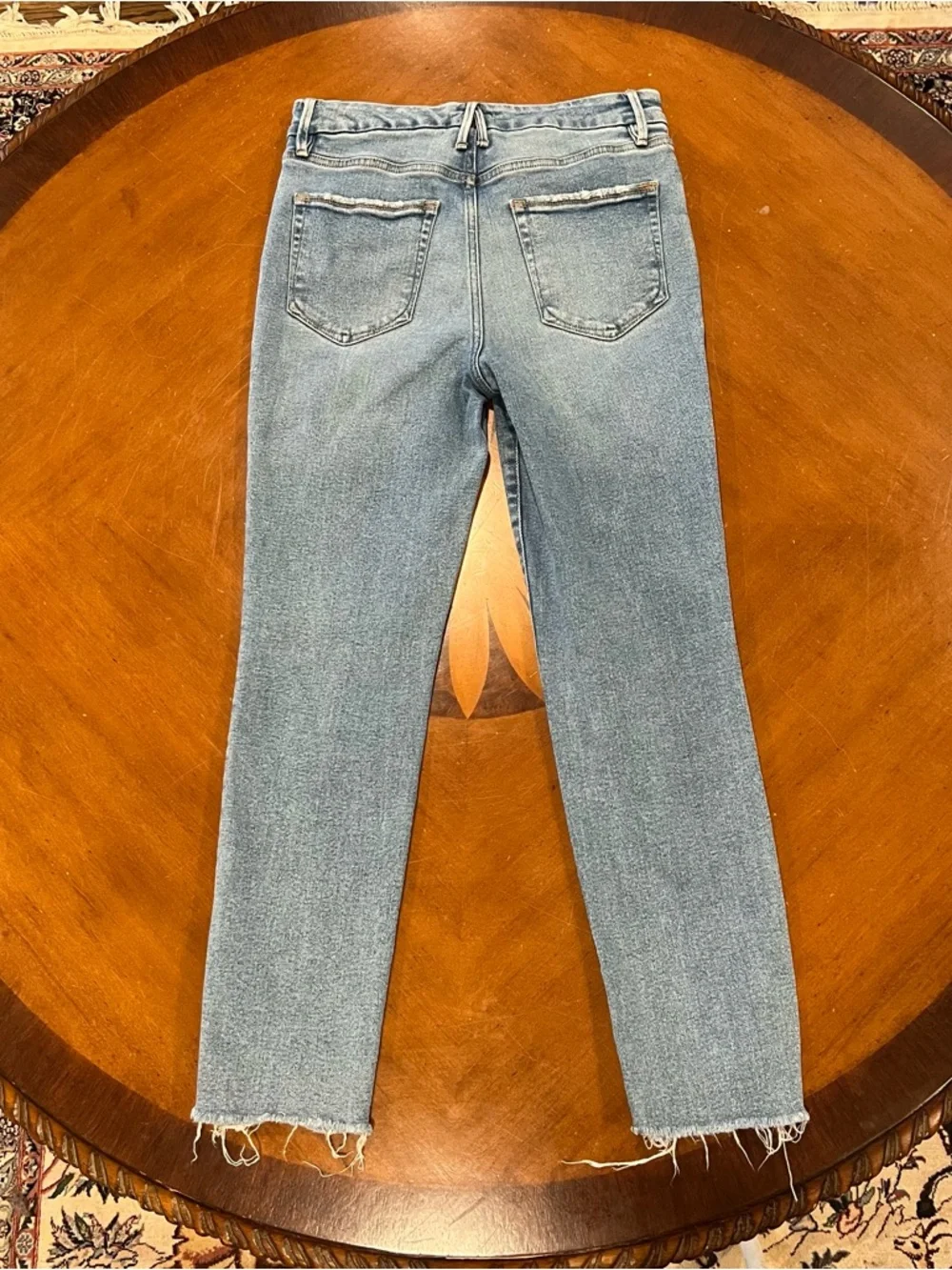 Good‎ American Good Legs Skinny Cropped Jeans Light Blue 8/29 Chewed Hem Denim